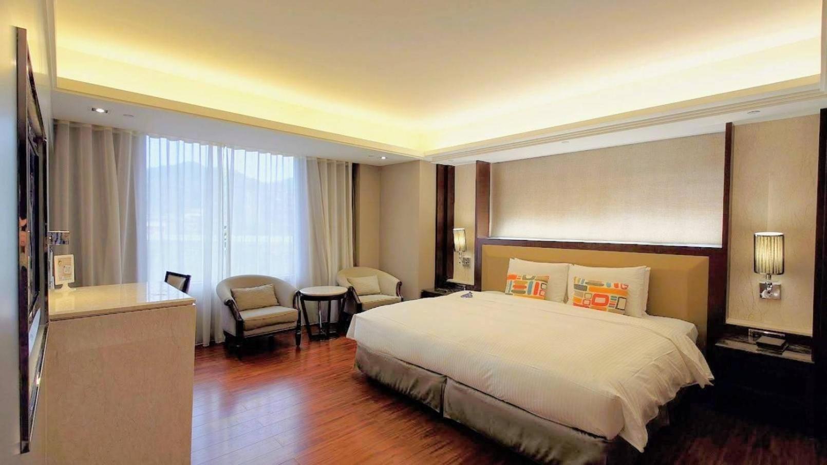 S Aura Hotel Tajpej Zewnętrze zdjęcie