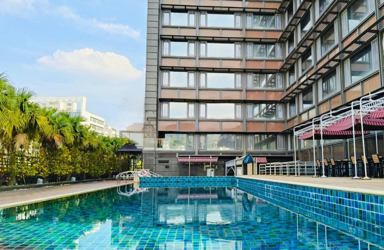 S Aura Hotel Tajpej Zewnętrze zdjęcie